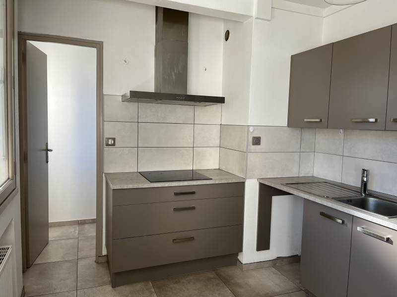 Appartement T4 à Annonay, centre ville, refait à neuf