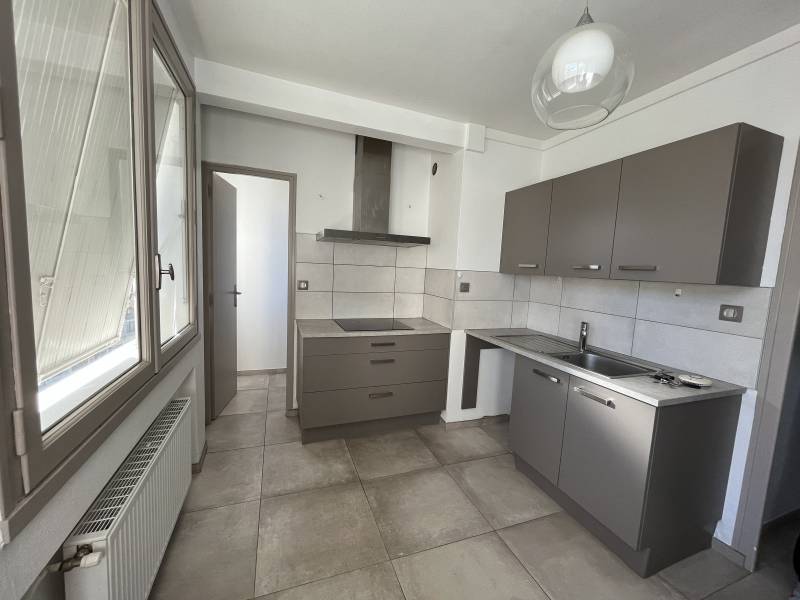 Appartement T4 à Annonay, centre ville, refait à neuf